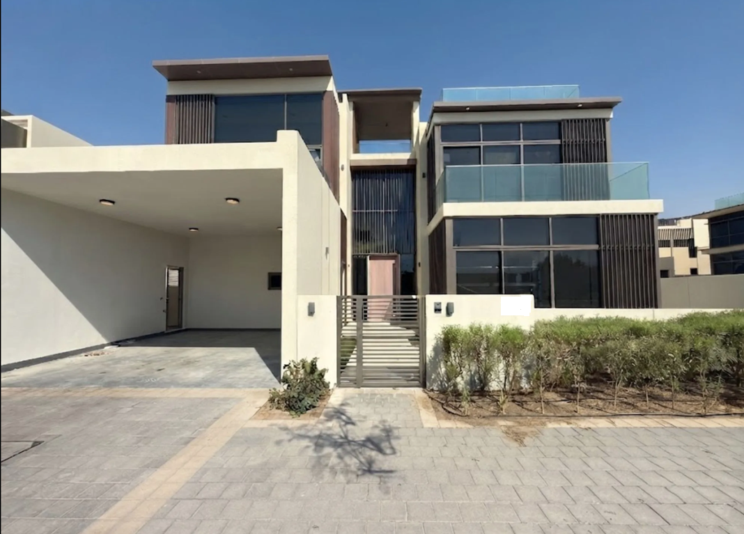 Dubai Hills — Golf Place Villa